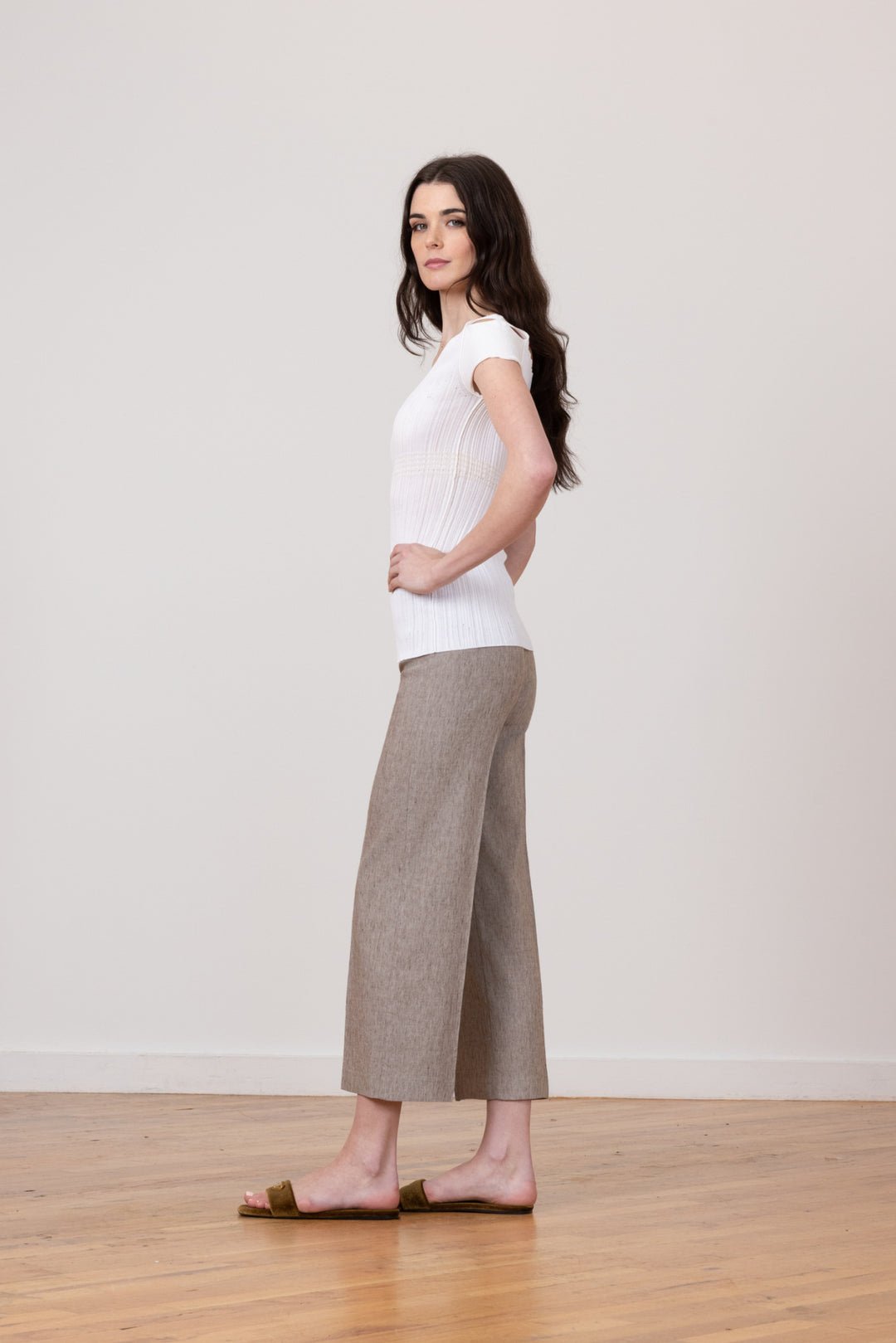 Avenue Montaigne Alex Linen in Mushroom