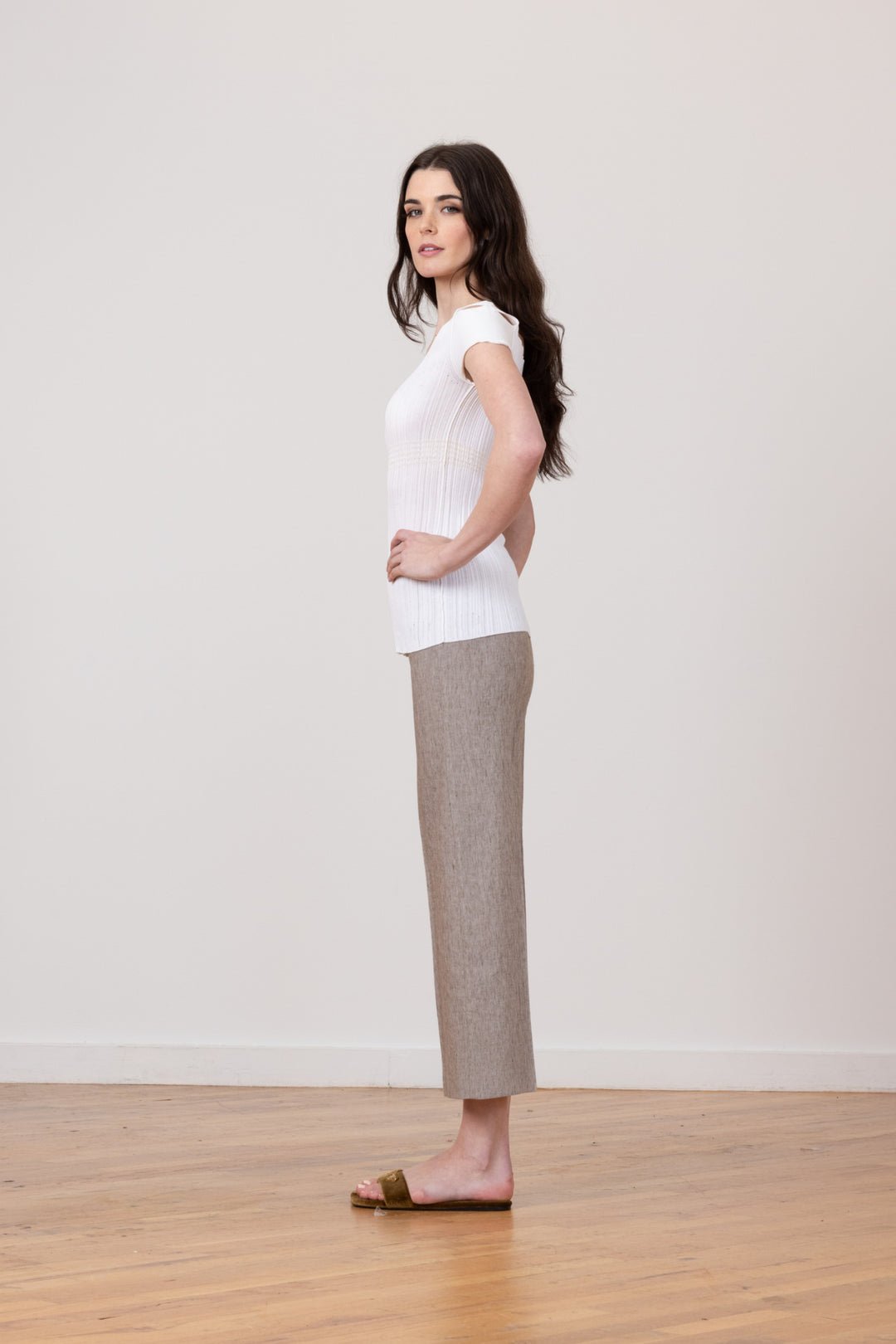 Avenue Montaigne Alex Linen in Mushroom