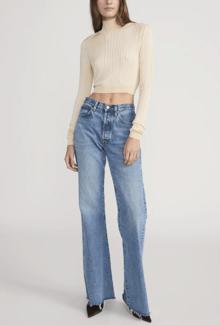 Frame The Cropped Fitted Turtleneck in Butter