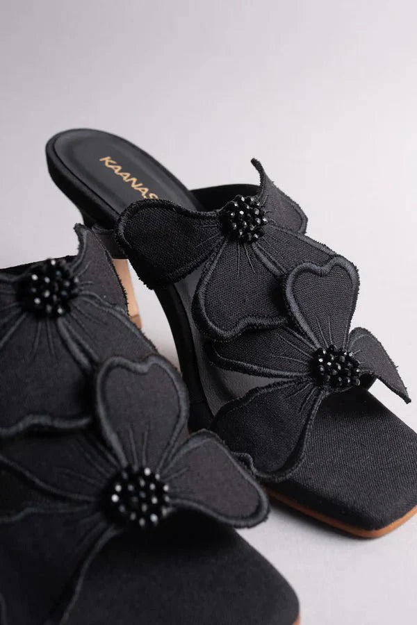 Kaanas Sequoia By LUN Flower Applique Heel in Black